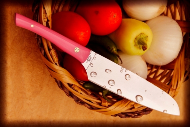 Cuchillo para chef estilo santoku.   vendido